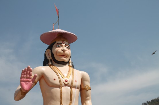 Imagem | Hanuman fazendo Abhaya Mudra, gesto que dissipa o medo