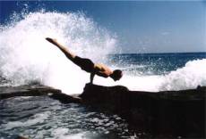 David Swenson em Mayurasana