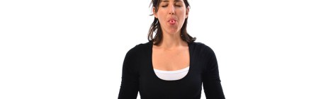 como-fazer-shitali-pranayama-iniciantes-em-casa-online-yoga