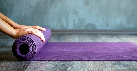 9-dicas-para-iniciar-e-desenvolver-sua-pratica-pessoal-de-yoga-em-casa-site